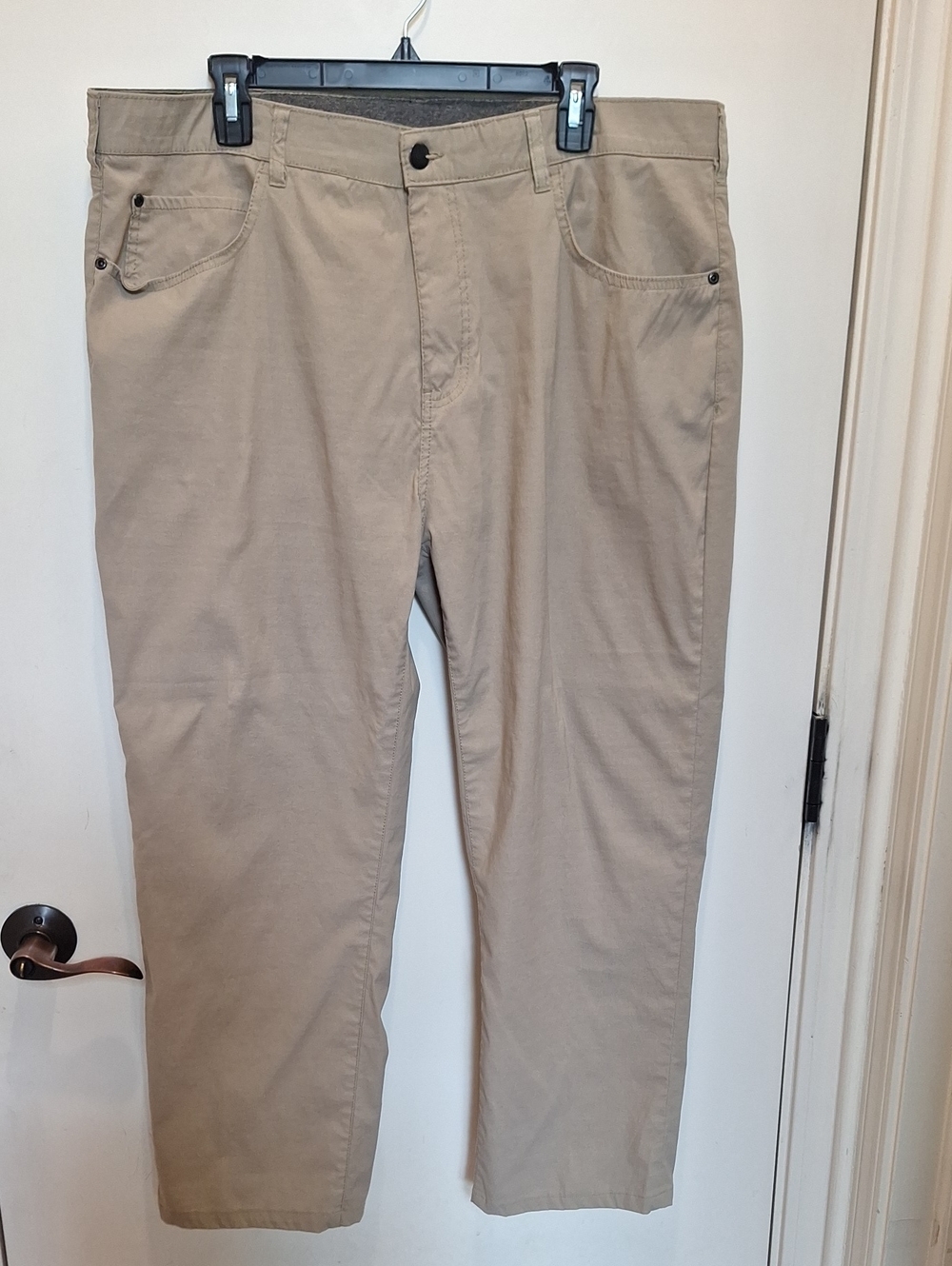 Men's Classic Khaki Travel Pants - Neutral Tan